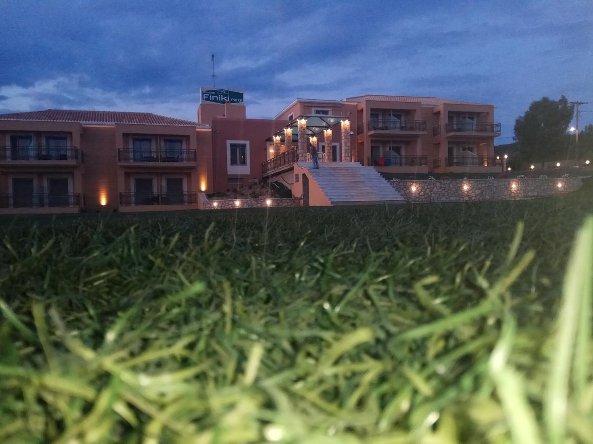 Aparthotel Finiki Plaza Methoni  Exterior foto